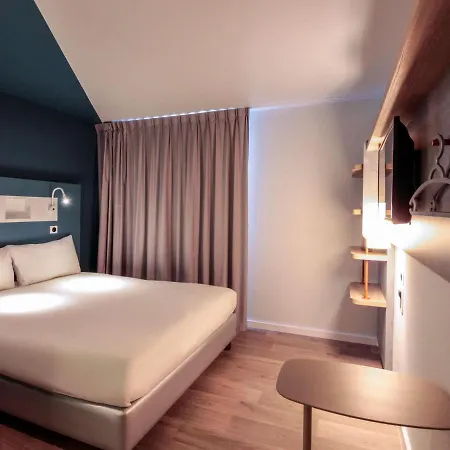 Ibis Budget Hotel 2*
