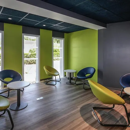 Ibis Budget Hotel 2*