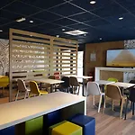 Ibis Budget Hotel 2*