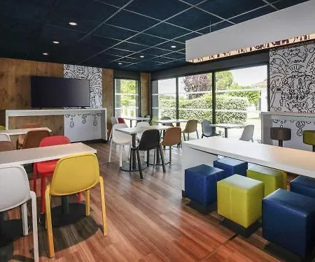 Ibis Budget Hotel 2*