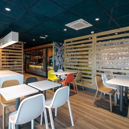 Ibis Budget Hotel 2*