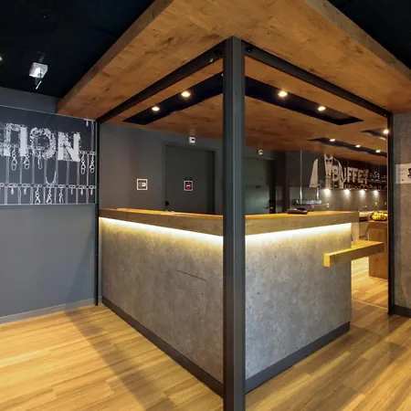卡奥尔宜必思快捷酒店 卡奥尔